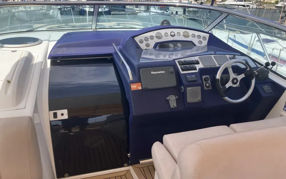 slider 3 Sealine  S 38