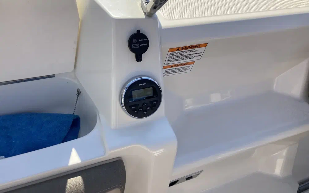 slider 12 Bayliner VR5 Cuddy OB