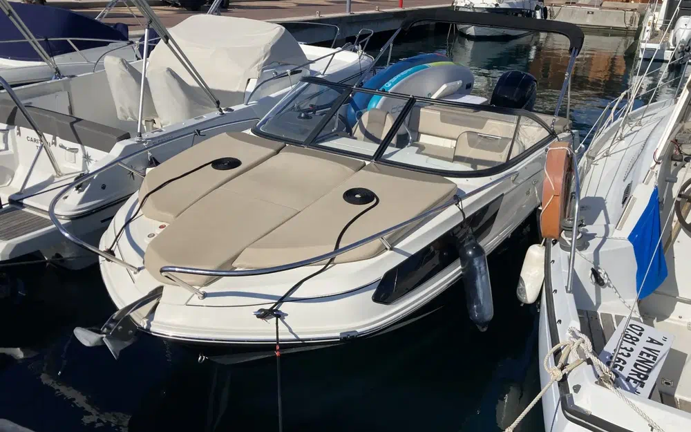 slider 3 Bayliner VR5 Cuddy OB