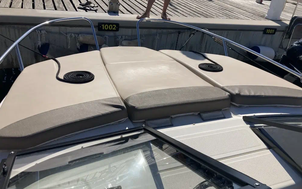 slider 5 Bayliner VR5 Cuddy OB
