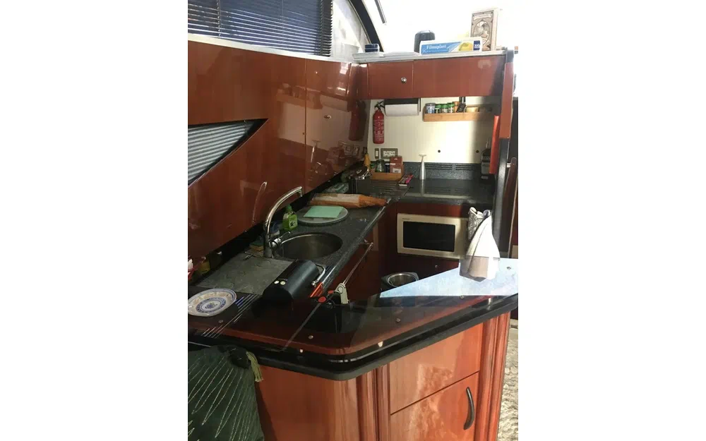 slider 8 Fairline 46