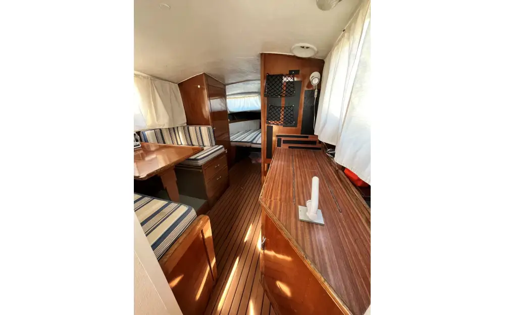 slider 4 Freeman Marine Freeman 24 Cruiser
