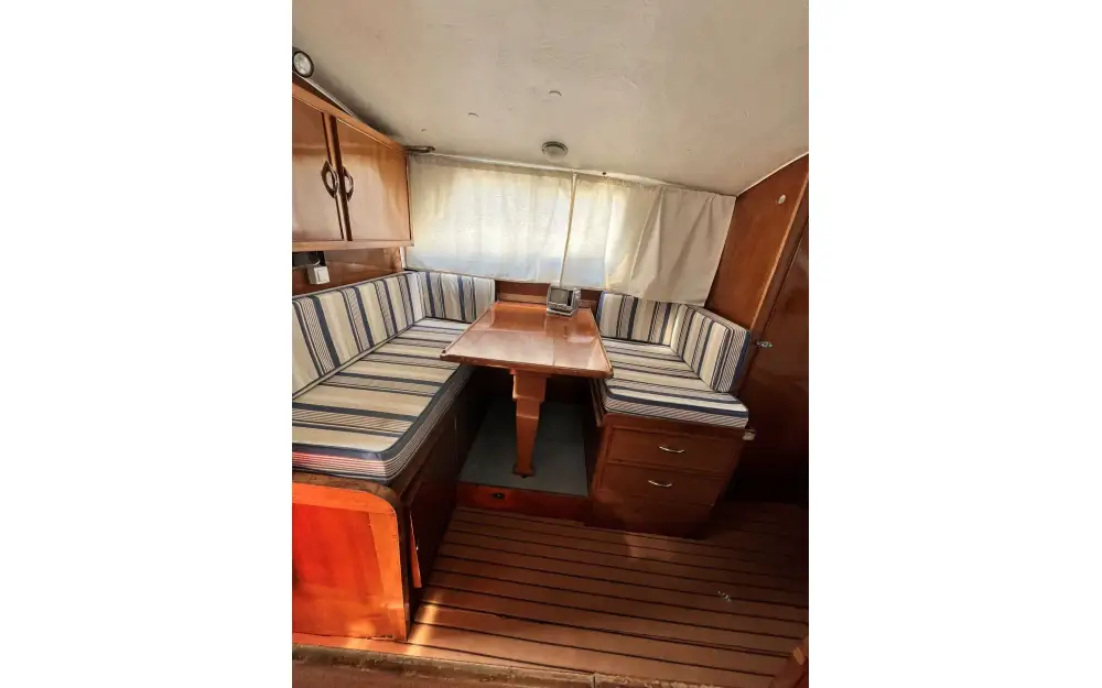 slider 5 Freeman Marine Freeman 24 Cruiser