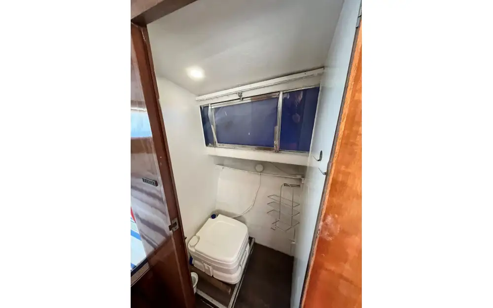 slider 17 Freeman Marine Freeman 24 Cruiser