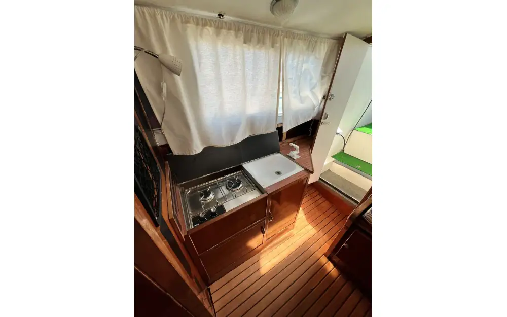 slider 6 Freeman Marine Freeman 24 Cruiser