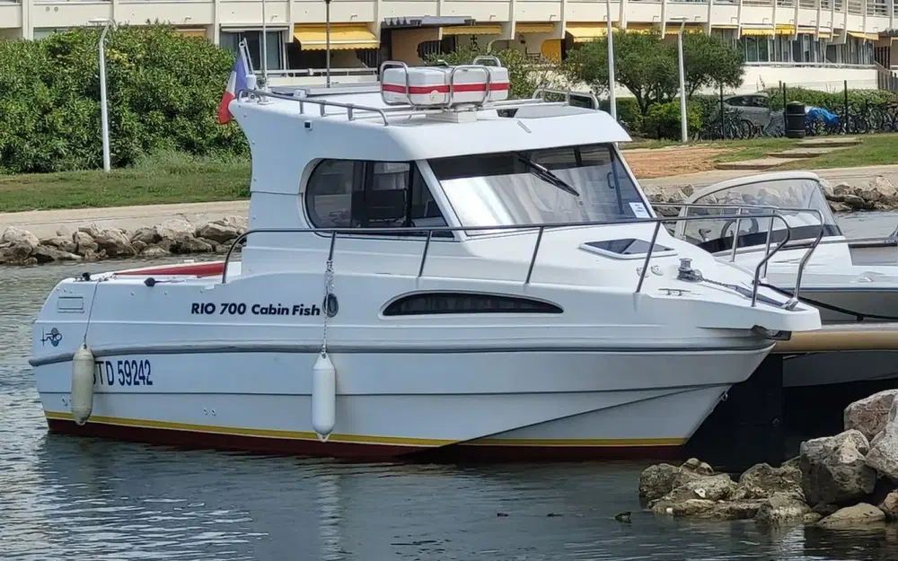 RioRio 700 Cabin Fish