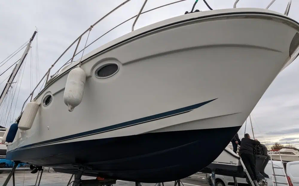 slider 11 ST Boats 34 Fly