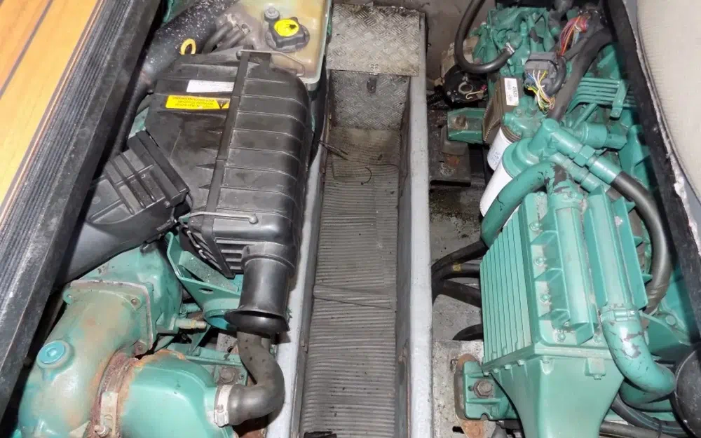 slider 14 ST Boats 34 Fly