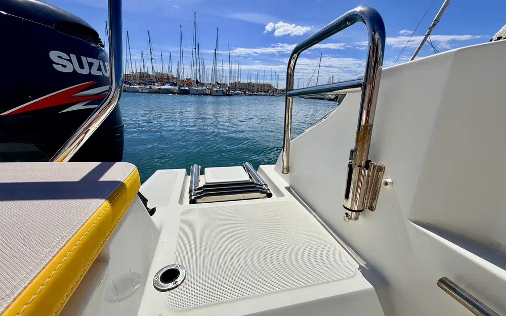 slider 5 Beneteau Flyer 6 Sport Deck
