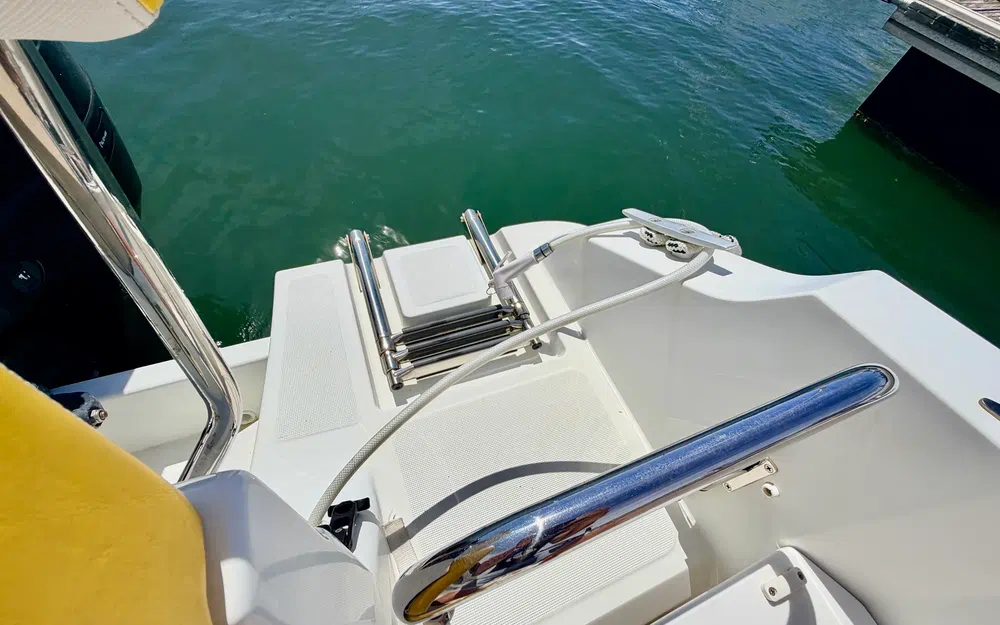 slider 4 Beneteau Flyer 6 Sport Deck