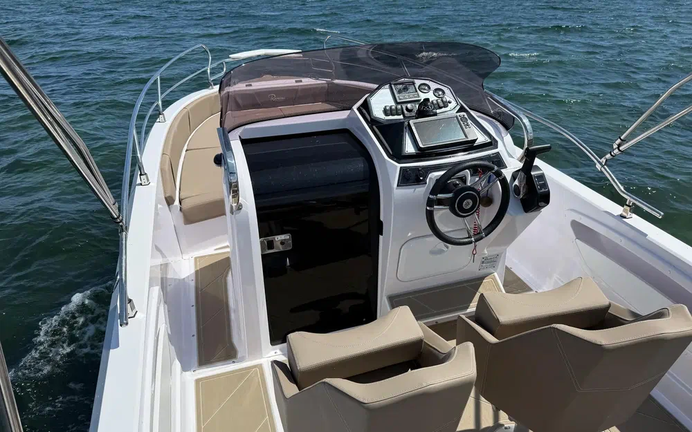 slider 3 Ranieri Voyager 21 S