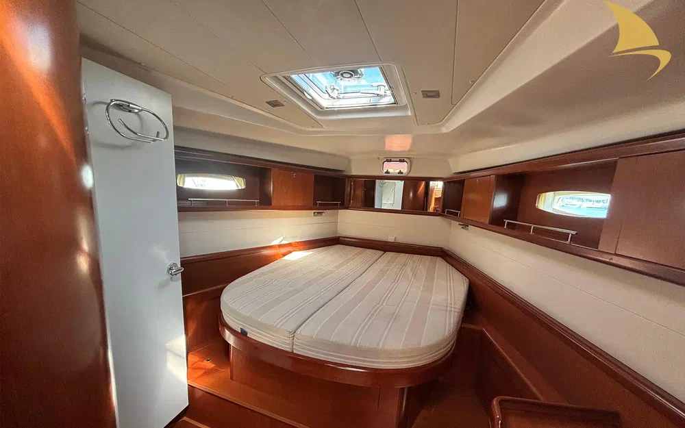 slider 9 Beneteau Oceanis 50