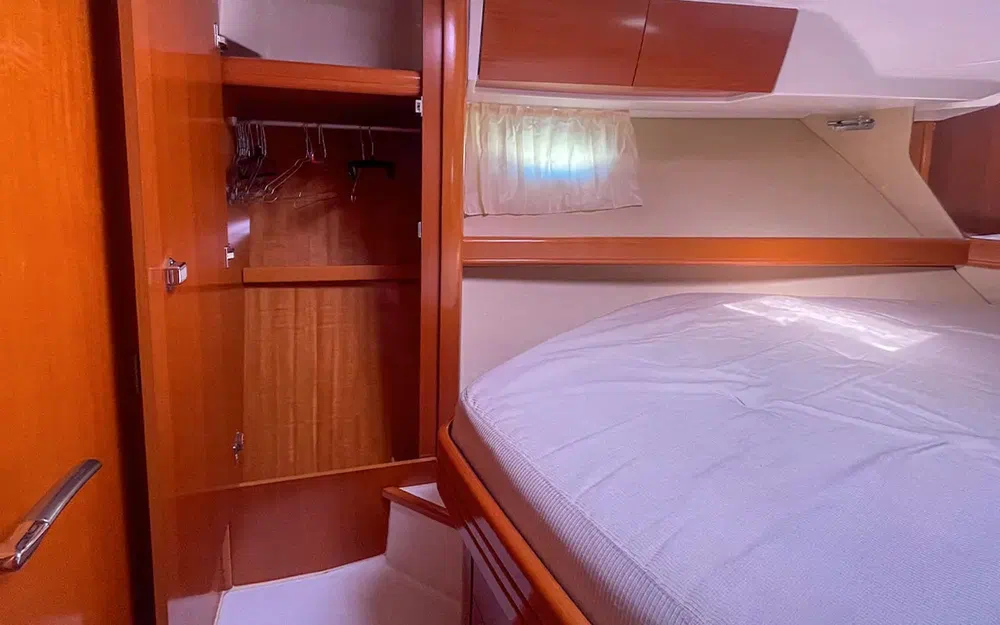 slider 14 Beneteau Antares 12