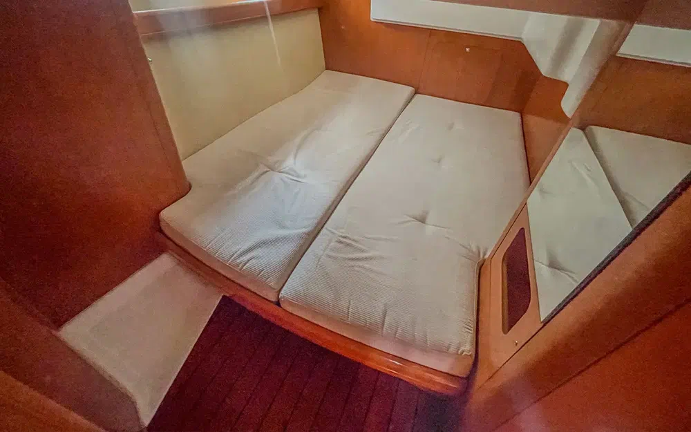slider 17 Beneteau Antares 12