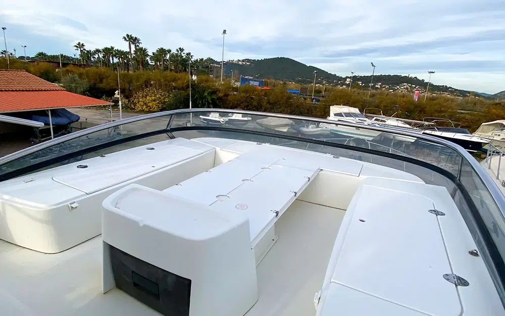 slider 2 Beneteau Antares 12