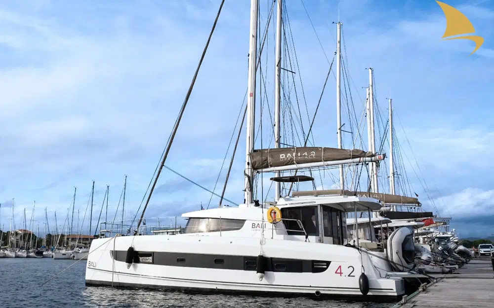 slider 0 Bali Catamarans Bali 4.2