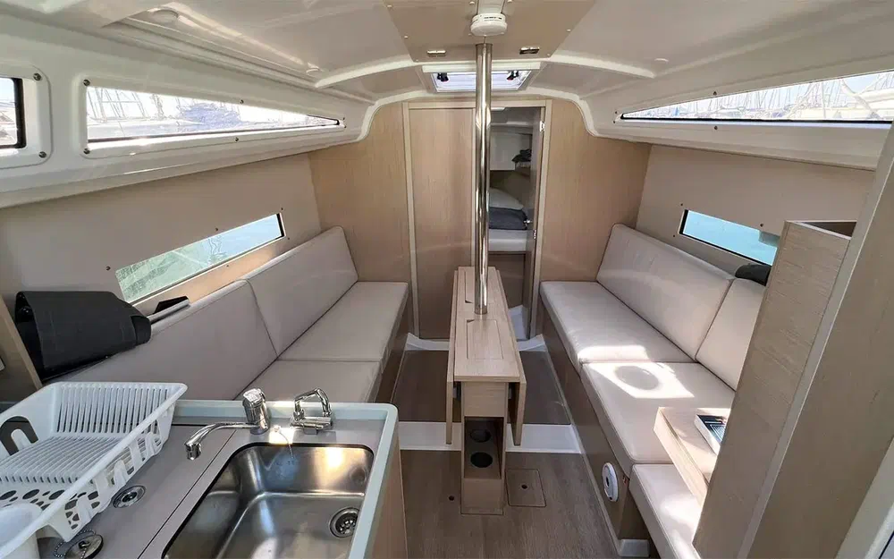 slider 2 Beneteau Oceanis 30.1