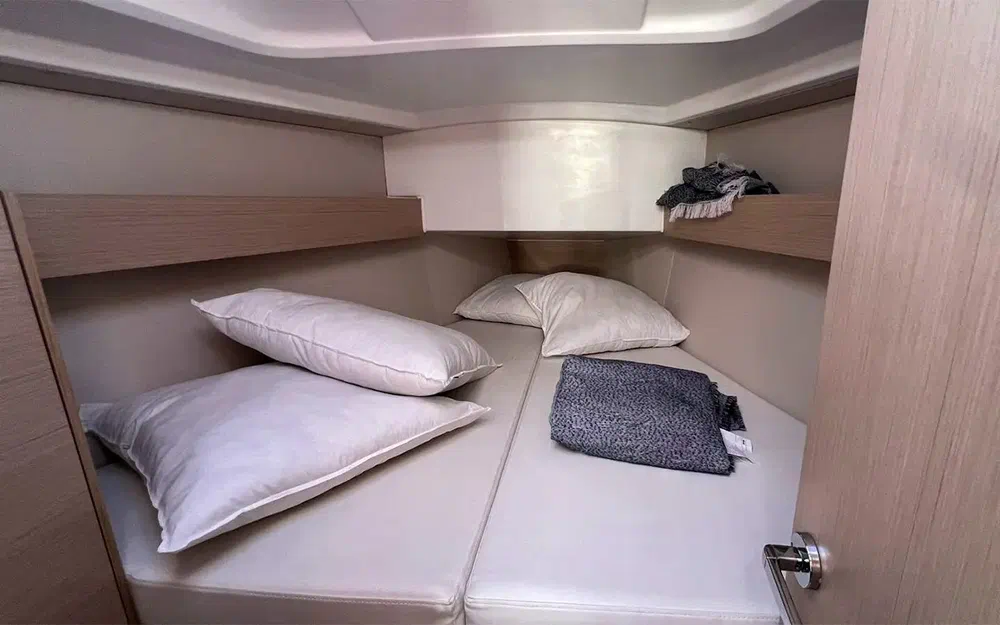 slider 6 Beneteau Oceanis 30.1