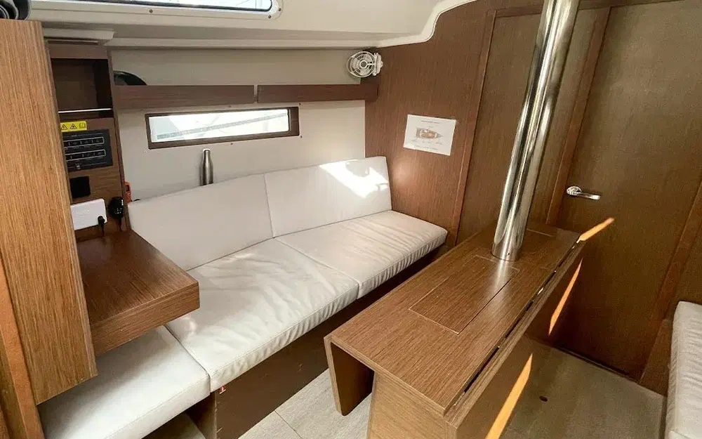 slider 10 Beneteau Oceanis 34.1