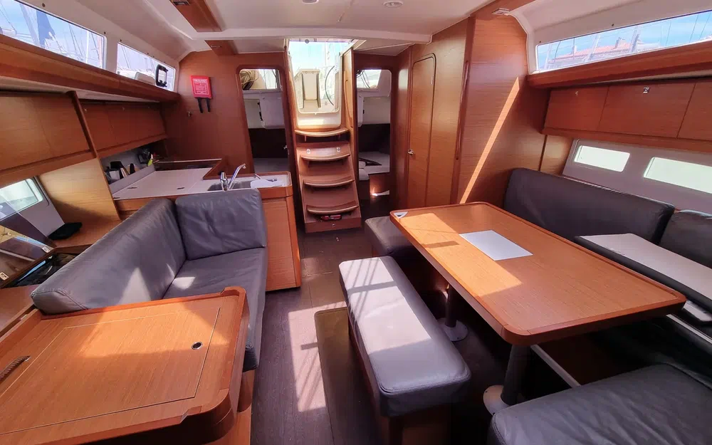 slider 8 Dufour 412 Grand Large