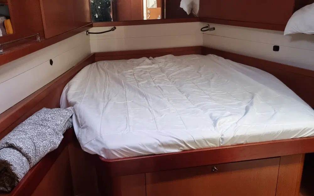slider 2 Beneteau Oceanis 45