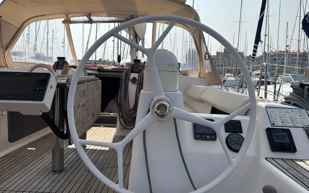 slider 12 Dufour 445 Grand Large
