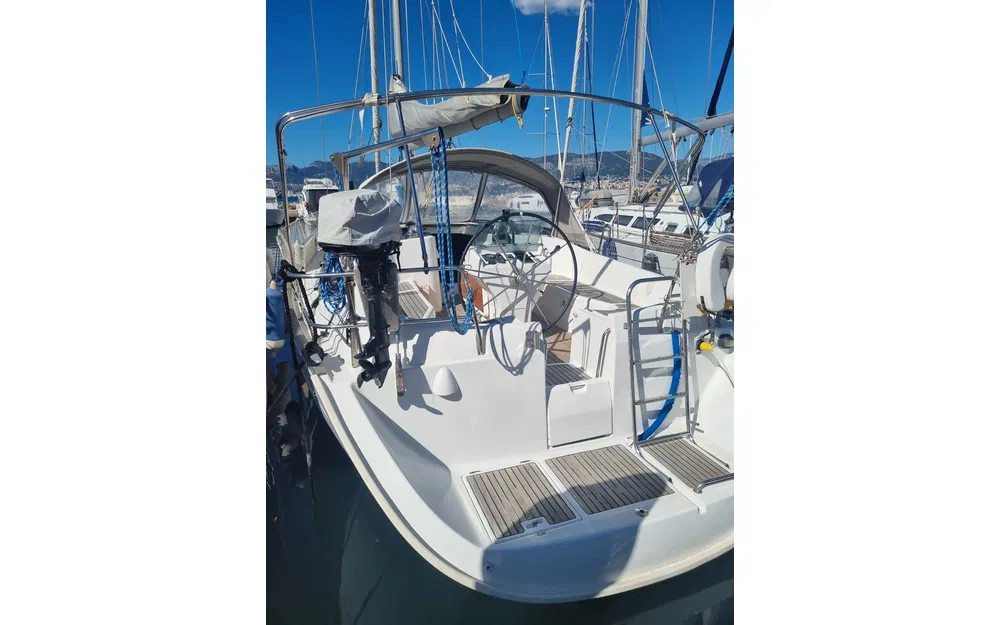 slider 0 Beneteau Oceanis 411 Celebration
