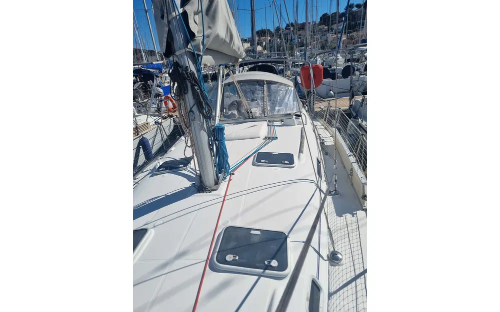 slider 14 Beneteau Oceanis 411 Celebration