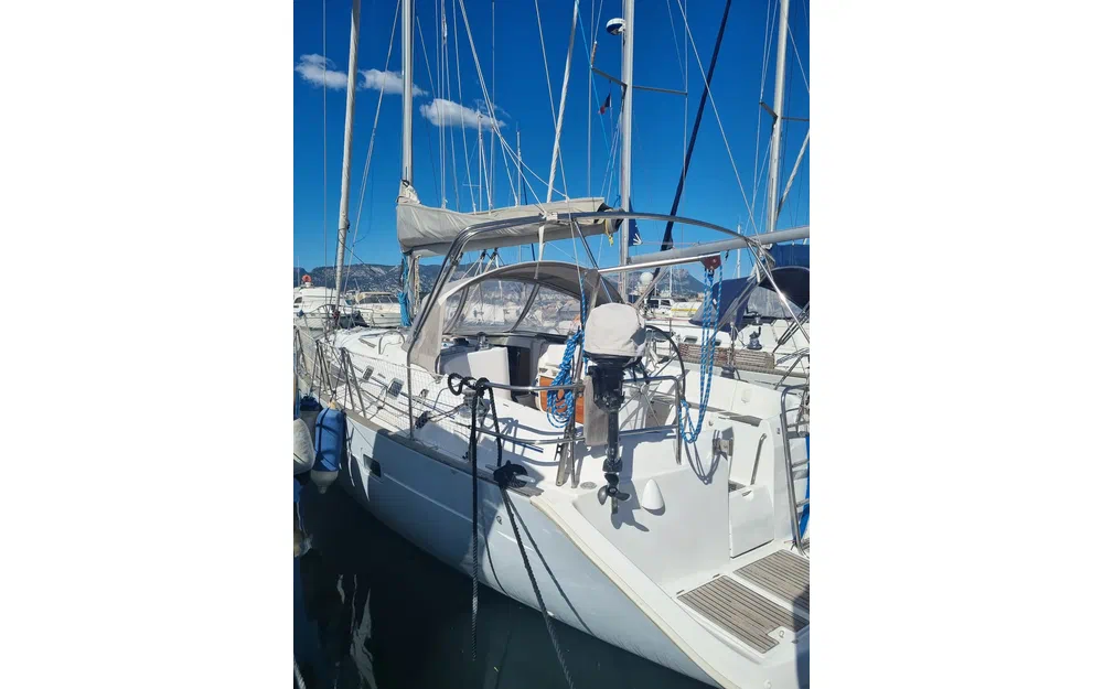 slider 17 Beneteau Oceanis 411 Celebration