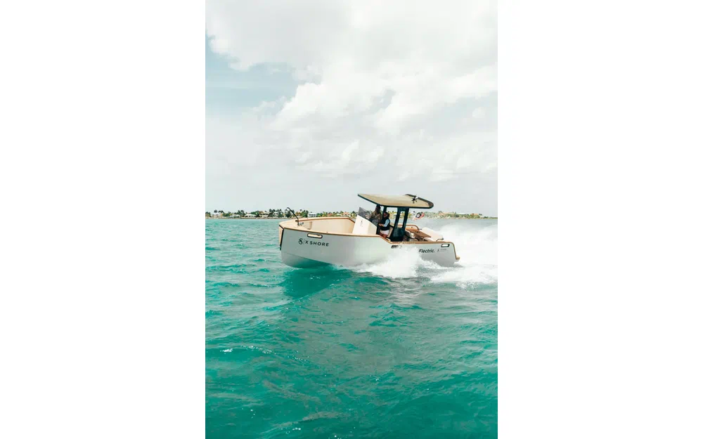 slider 10 Xshore Eelex 8000