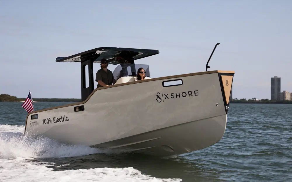 slider 13 Xshore Eelex 8000