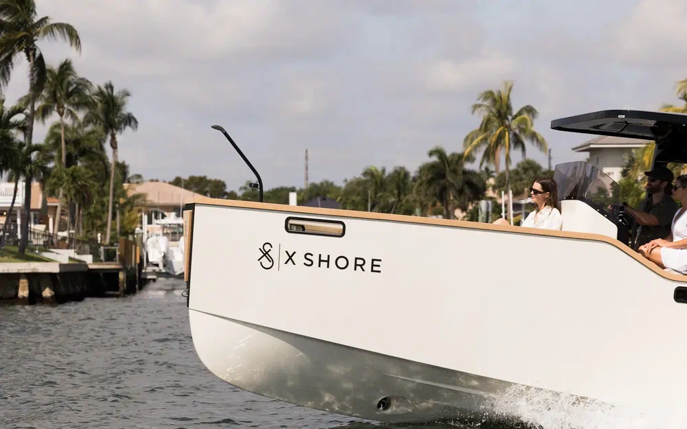 slider 15 Xshore Eelex 8000