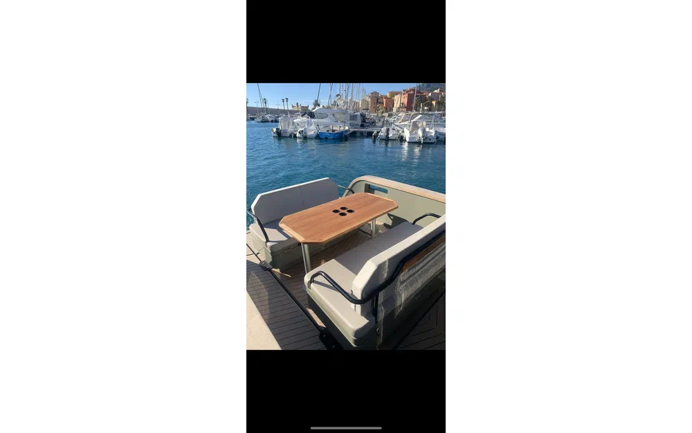slider 20 Xshore Eelex 8000