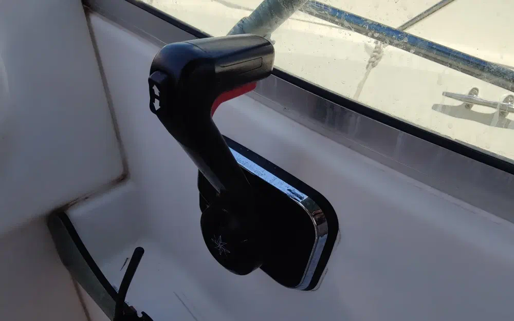 slider 18 Jeanneau Leader 805