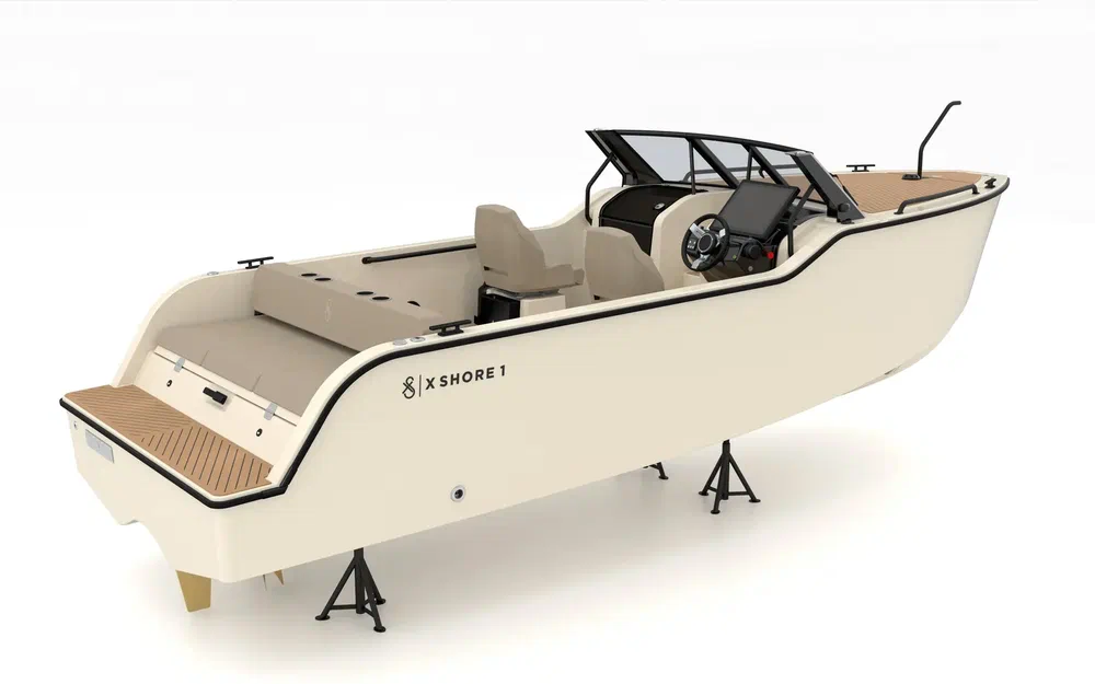 slider 19 Xshore 1 Open