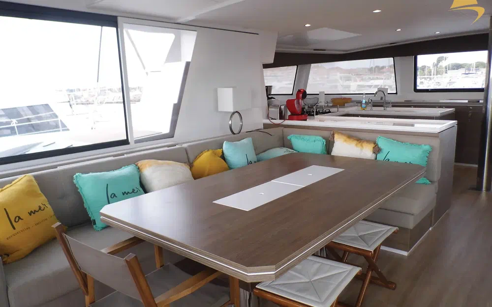 slider 3 Bali Catamarans Bali 5.4