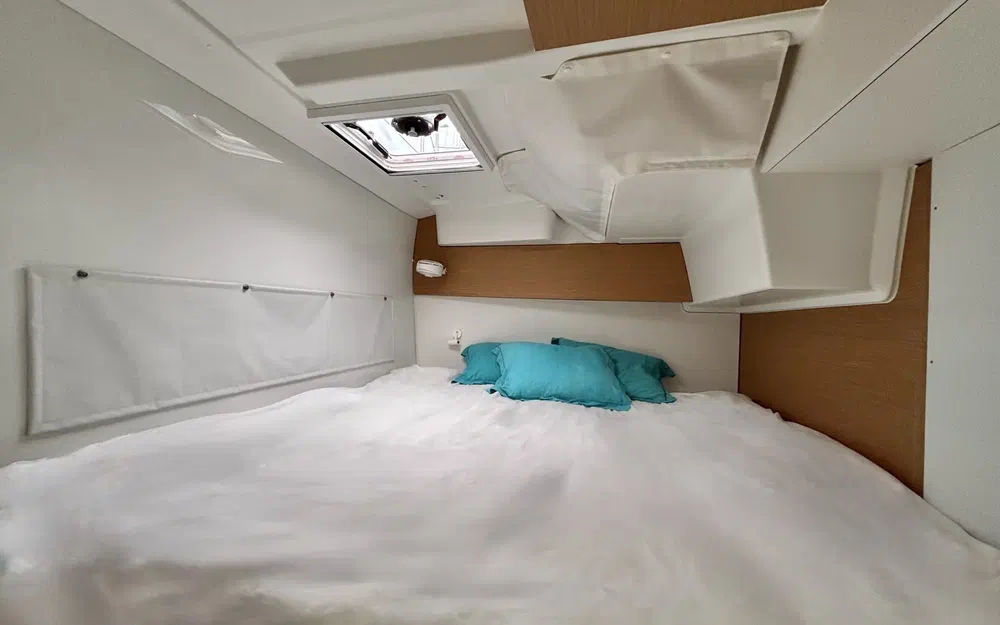 slider 9 Beneteau Excess 11