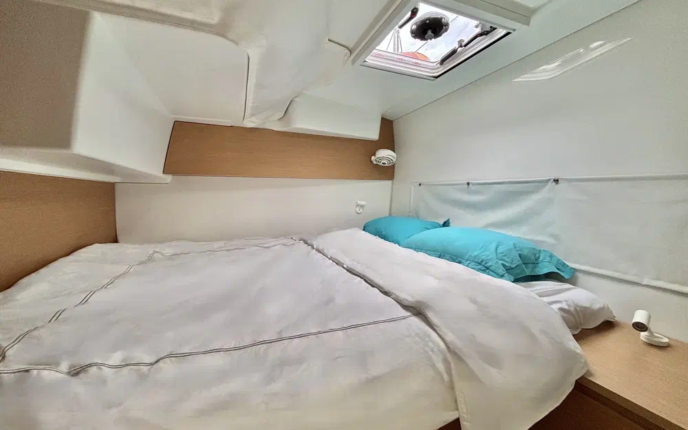slider 14 Beneteau Excess 11