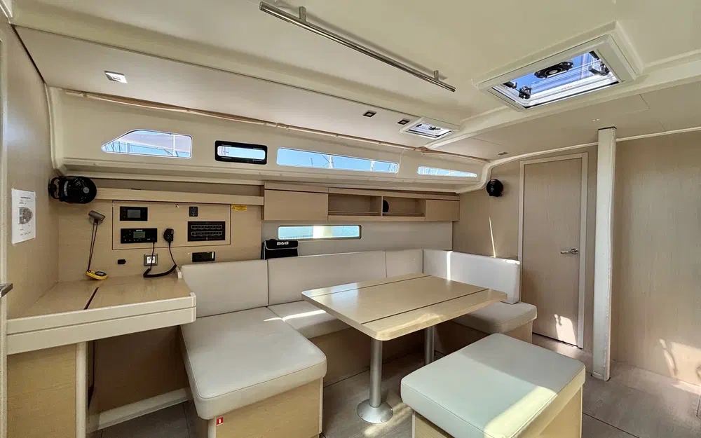 slider 10 Beneteau Oceanis 40.1
