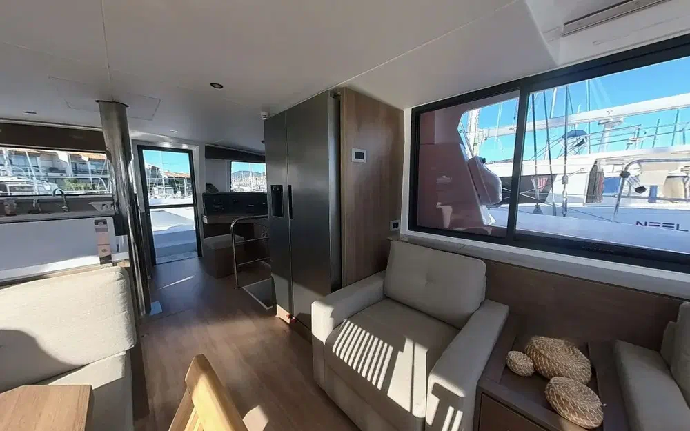 slider 5 Bali Catamarans Bali 4.4