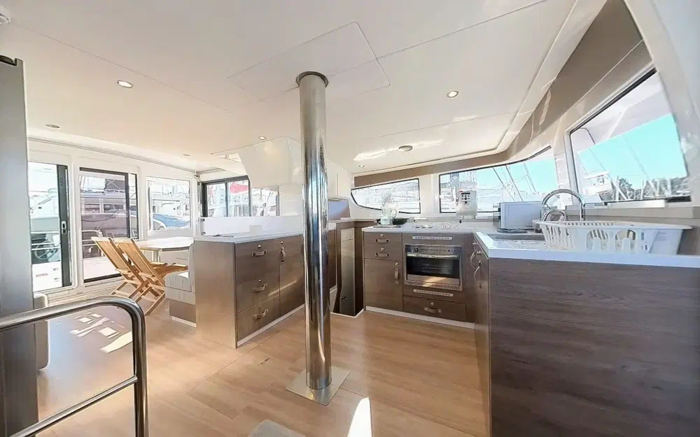 slider 8 Bali Catamarans Bali 4.4
