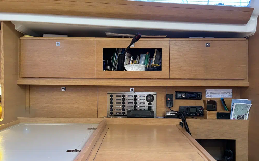 slider 8 Dufour 380 Grand Large