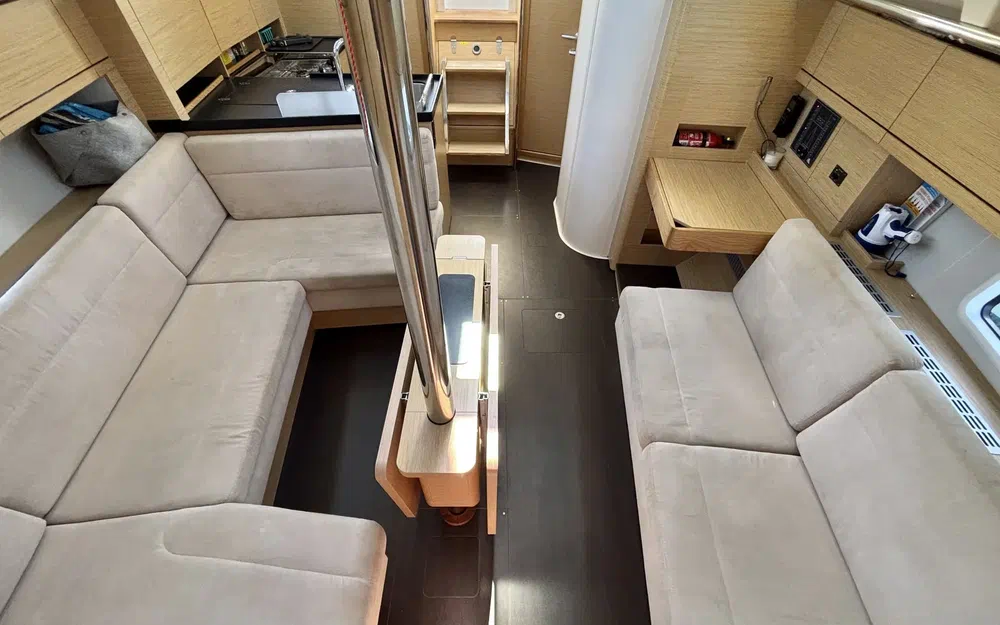 slider 10 Hanse 388