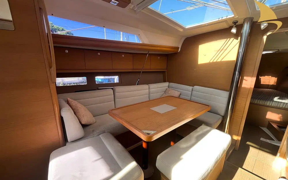 slider 31 Dufour 410 Grand Large