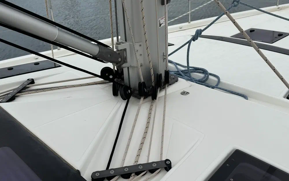 slider 18 Dufour 530