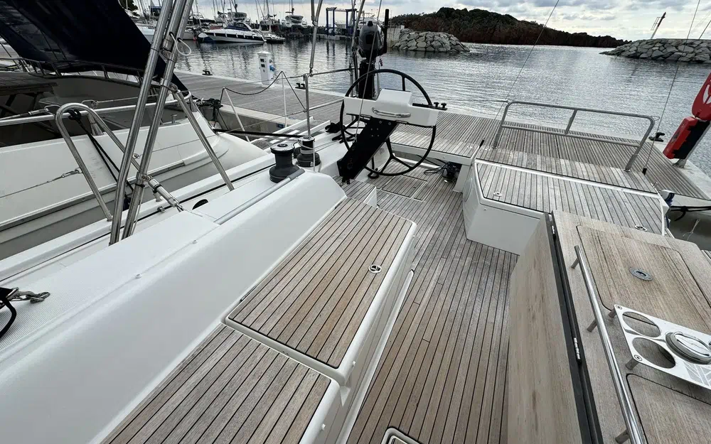 slider 25 Dufour 530