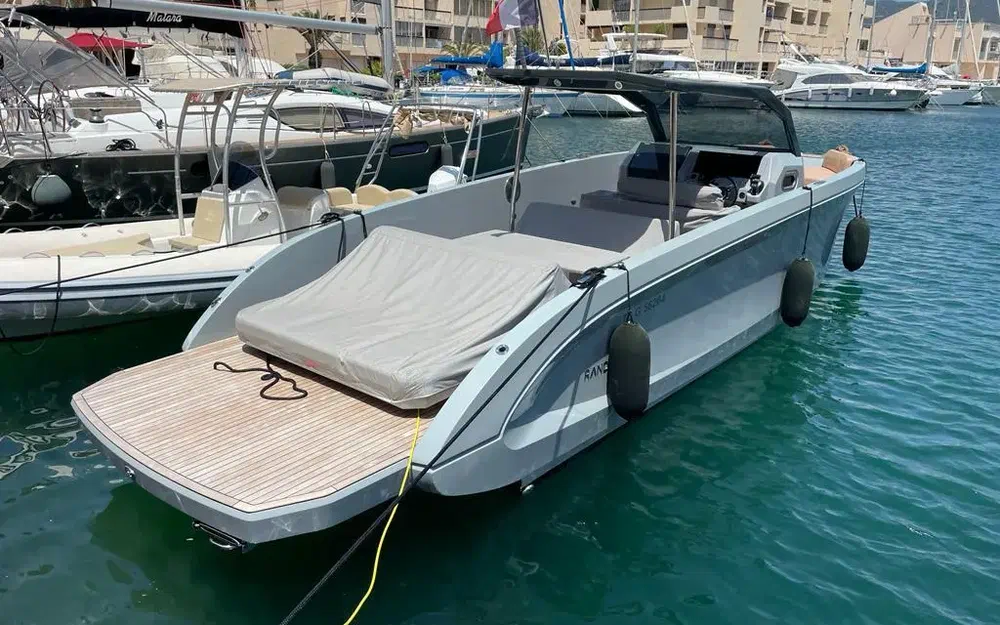 slider 2 Rand Boats Rand Escape 30