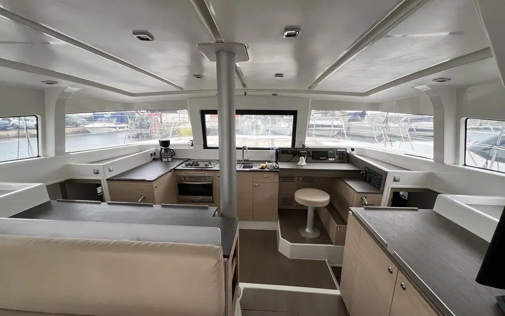 slider 7 Bali Catamarans Bali 4.0