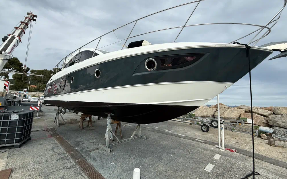 slider 1 Beneteau Grand Turismo GT 38