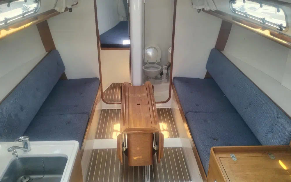 slider 11 X-Yachts 41 MAKANAKI